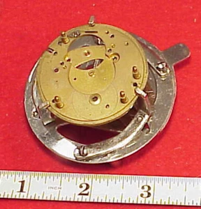 49MM #8 VINTAGE 1800er TASCHENUHR FUSEE VERGE UHRWERK HALTER NICKEL VERSTELLBAR - Bild 1 von 14