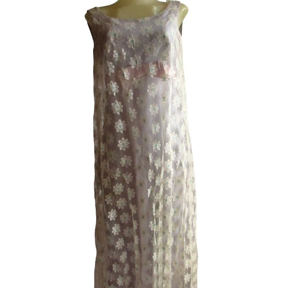 Vestido Feminino Vintage 6 1960 Núcleo de Fada Laço de Cetim Girassol Malha Rede Lilás Pequeno - Imagem 1 de 4