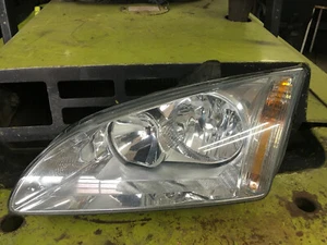 Ford Focus II 2 faros delanteros izquierdo lado del conductor faros del conductor vl izquierdo - Imagen 1 de 1