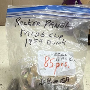 GM 4762566 Rocker Panel Molding Clip 1959 Buick NOS "SOLD IN LOTS OF 12" - Picture 1 of 5