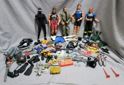 Lote enorme de 5 bonecos de ação e acessórios vintage Max Steel 12" roupas armas sapatos - Imagem 1 de 4