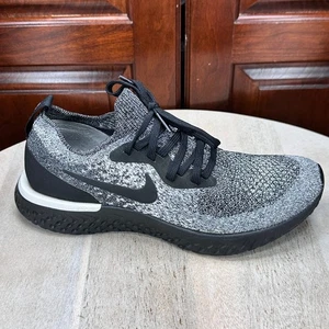 Nike Epic React Flyknit Laufschuhe schwarz weiß Größe 8,5 Damen EUC A0070-011 - Bild 1 von 12