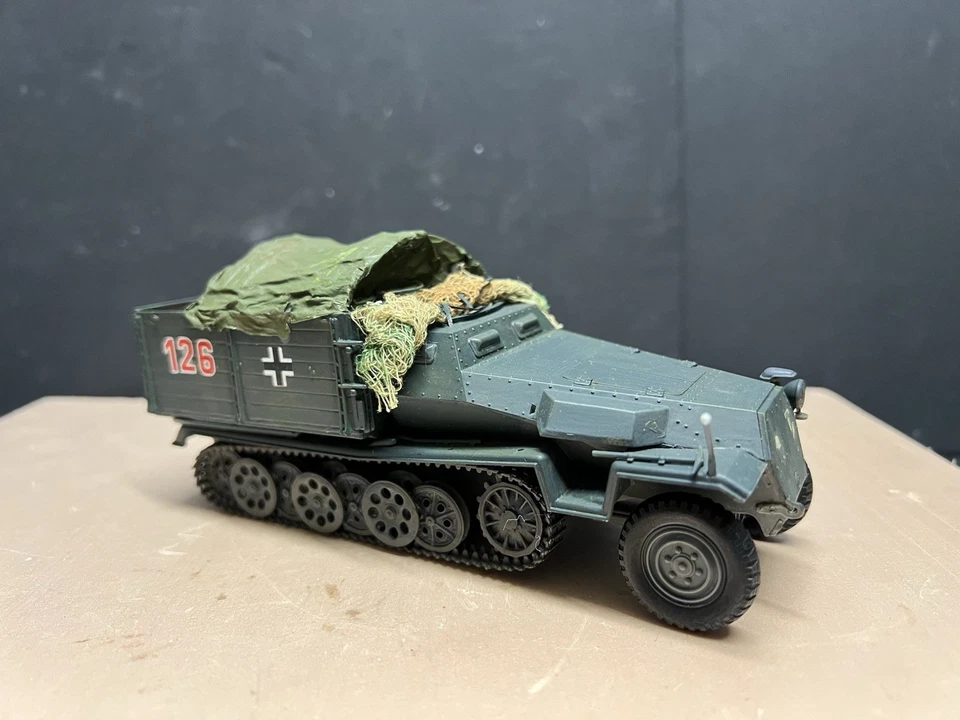Maquette Montée ww2 1/35 Tamiya Sdkfz 251 Pritsche Transport Bidons Etc - Photo 1/4