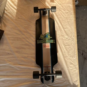 LandShark Island Style Longboard Skateboard 35" Nero Molto Bello Boardwalk Sport - Foto 1 di 11