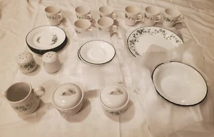 Exquisites Corelle Efeu 8-teiliges Service Set - Bild 1 von 1