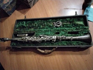 The Gladiator HN White Co Cleveland Ohio. Bb - Clarinet - Picture 1 of 6