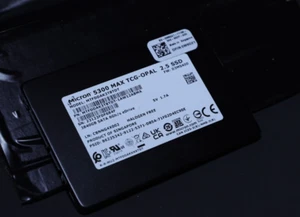 DELL/MICRON 5300 MAX 3.84TB 2.5 6Gb SATA TCG-opal SSD 0W6G21 - Afbeelding 1 van 2