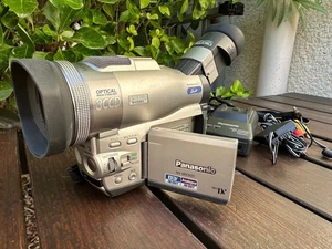Caméscope Mini DV Panasonic NV-mx300 - Photo 1/10