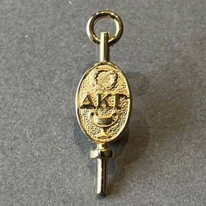 Vintage 1929 Delta Kappa Gamma Lehrer Schwesternschaft Schlüssel goldfarbene Anstecknadel Brosche 5-11-29 - Bild 1 von 11
