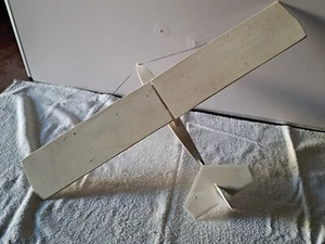 Aeromodellismo, Bonomi allievo Cantu, BS 17, aliante, produzione artigianale - Foto 1 di 4