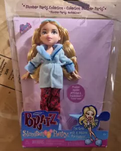 Bratz Slumber Party - Cloe Fashion Doll (USED MISSING ACCESSORY) - Picture 1 of 2