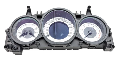 Cuadro velocímetro instrumento Mercedes W204 C250 12-14 166k 2049004309 Foto 1 de 4