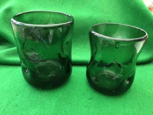2 x Grübchen grüne Glasvasen / Becher evtl. Murano Blenko - Bild 1 von 6