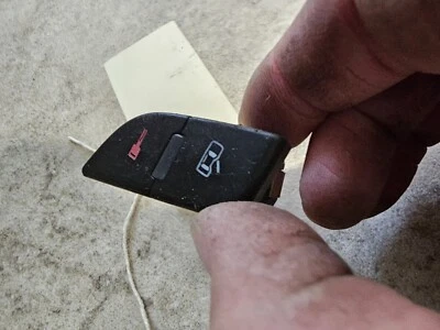 2008-2010 AUDI A8 QUATTRO - передний правый замок двери / переключатель разблокировки 4E0962126A - Изображение 1 из 2