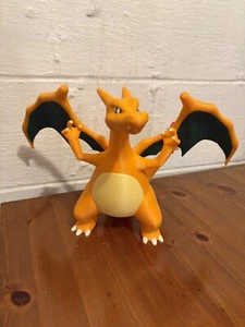Pokemon Charizard Statue - Bild 1 von 4