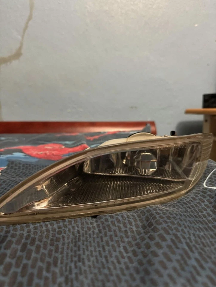 Toyota Corolla Fog Lights 05-08 - Image 1 of 2