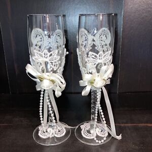 Vintage Bride & Groom Clear Glass Champagne Flutes Toasting Glasses 8.25" Tall