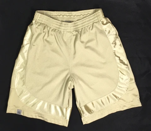 Vintage NIKE HOOPS gold men’s basketball shorts Size Medium Cover