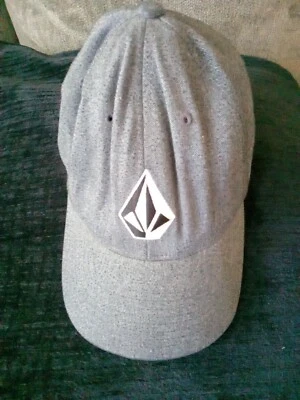 Volcom  Cap - Heather Grey  Size S-m. See Pics For Condition. - Image 1 of 4