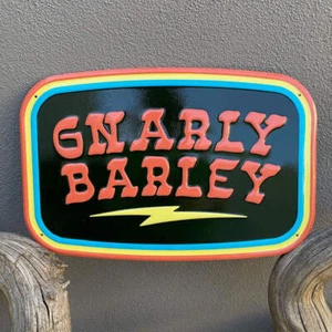 Letrero de cerveza de metal grapadora de hojalata Gnarly Barley Brewing Co - Imagen 1 de 6