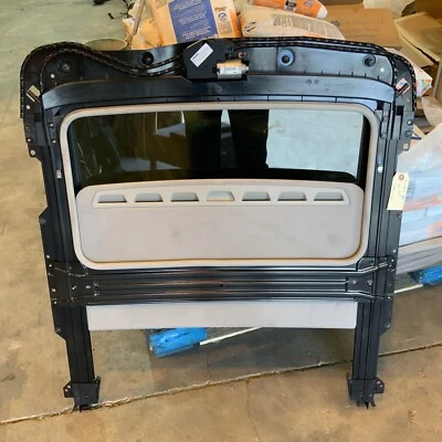 2012 VOLVO S60 SUNROOF SUN MOON ROOF PANEL w/ MOTOR,GLASS Fits 04-11 40 SERIES - Image 1 of 4
