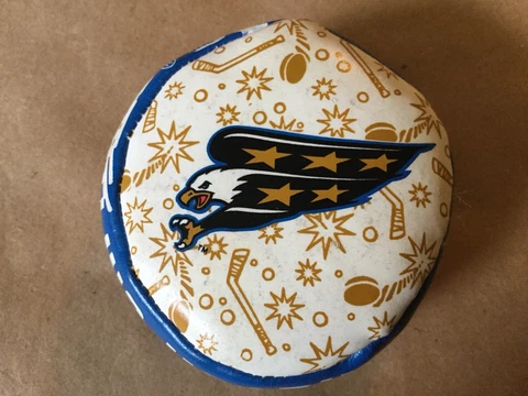 Vintage NHL Washington Capitals DC Hockey Eagle Puck-Shaped Bean Bag Souvenir Cover