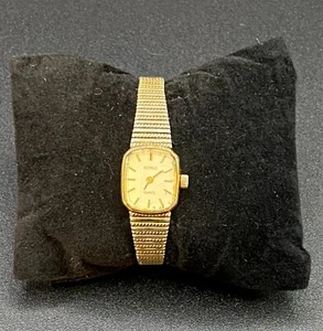 Women's Quartz Wristwatch by Benrus Fair Condition Works Crack In Glass VINTAGE - Picture 1 of 9