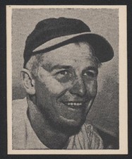 1940 W711-2 Cinci REDS Team Issue Card - Whitey Moore