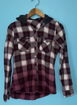 Empyre púrpura y gris Ombré franela con capucha talla S a cuadros abotonados para mujer Zumiez Foto 1 de 4