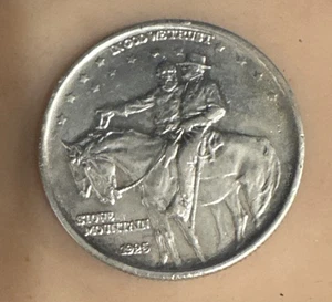 1925 Stone Mountain Commerative Half Dollar Coin You Grade - Picture 1 of 2