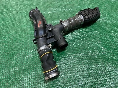 Tubo intercooler Peugeot 2008 Mk1 2015 1.6 HDI 9804177580 - Imagem 1 de 4