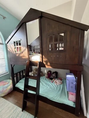 Pottery barn 儿童 Treehouse 双层床 双人床 — 第 1/4 张图片