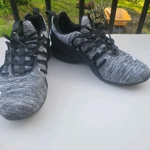 PUMA Axelion Men's 9.5 Grey/Black Athletic Running Shoes - Picture 1 of 7