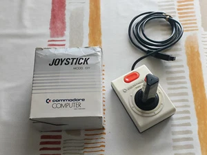 Commodore Computer Joystick Model 1311 VIC20, C64, C128, C64C - FUNZIONANTE 100% - Photo 1/3