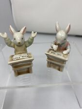 Hanson Schule Porcelain Bunny Rabbit Figurines School Scene
