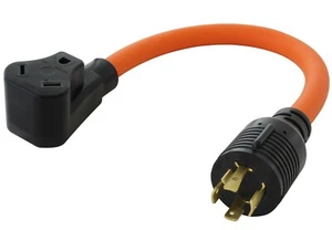 Adaptador de enchufe flexible NEMA L14-20P de 20 amperios a 30 amperios NEMA TT-30R de AC WORKS® - Imagen 1 de 5