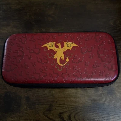 Estuche de viaje Nintendo Switch Charizard Element Edition Deluxe Foto 1 de 4