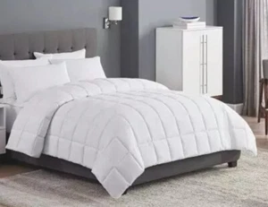 Manta de microfibra Keeco Choice Hotels SOFTSTITCH King 108x90" 100 % poliéster - Imagen 1 de 5