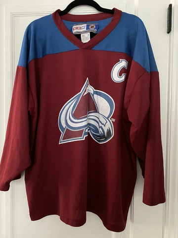 CCM Colorado Avalanche Jersey Men’s XL Joe Sakic Licensed NHL #19 Cover