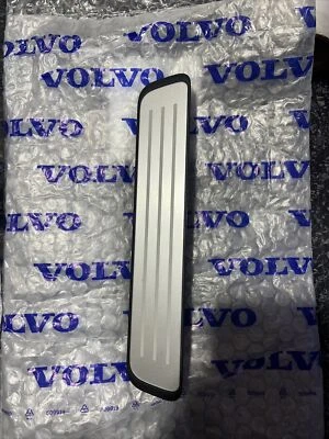 GENUINE VOLVO MK2 XC90 SILL PLATES x2 - 31659819 - Image 1 of 4