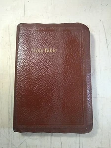 Vintage KJV Bible Burgundy Leather Look Thin Hardcover by World Publishing... - Picture 1 of 15