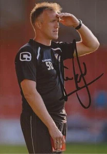 CREWE: STEVE DAVIS SIGNED 6x4 ACTION PHOTO+COA - Picture 1 of 1
