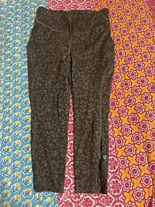 lululemon base pace Crops 23” Size 12 - Picture 1 of 5