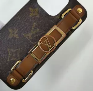 LOUIS VUITTON iPhone 13 Pro Bumper Dauphine Phone Case Monogram Brown F/J - Photo 1 sur 15