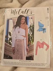 NEU/UNGESCHNITTEN M8117 McCall's Muster Misses Tops 3 Variationen (Gr. XS-MD) - Bild 1 von 2