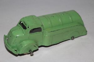 Tootsietoy 1940's GMC Cabover Gasoline Truck, Green Original #2