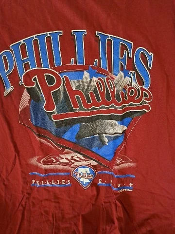 Vintage 1993 Philadelphia Phillies MLB T Shirt 2XL.  LARGE PRINT Cover
