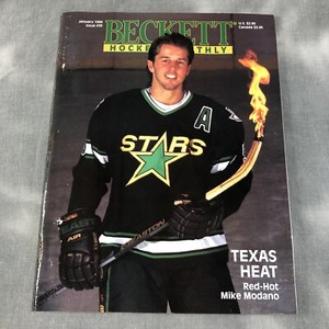 Beckett Hockey Monthly January 1994 Issue #39 Mike Modano Gordie Howe On back