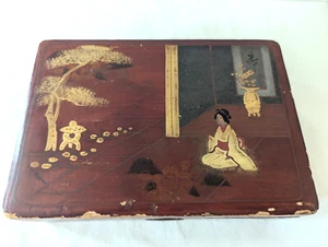 Japón Madera Lacada Forma Rectángulo Baratija Caja Kimono Mujeres en Jardín Borgoña - Imagen 1 de 8