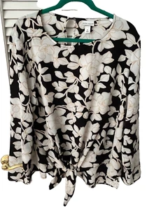 AVA VIV* Size 1X Black w White Flowers LS Back Button*Front Tie Textured Blouse - Picture 1 of 2